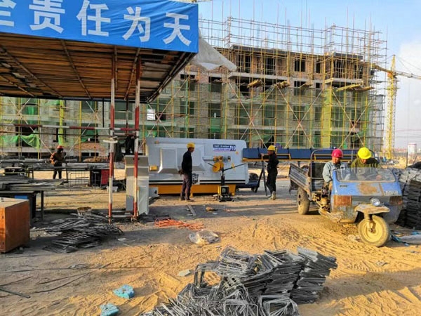 戳我试试