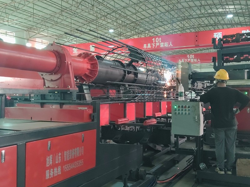 全自动钢筋笼焊接工作站